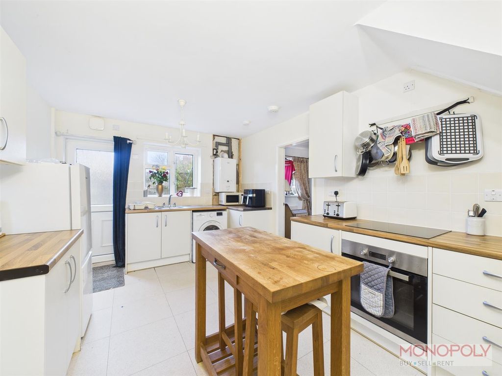 Property photo 3 of 9 Cam01943G0-Pr0597-Still003.Jpg