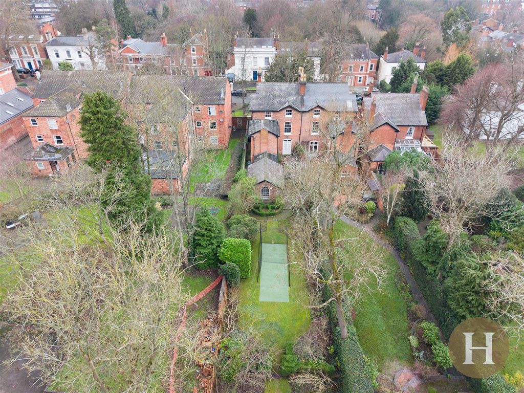 Property photo 3 of 57 Hadleigh Estate Agents-88.Jpg