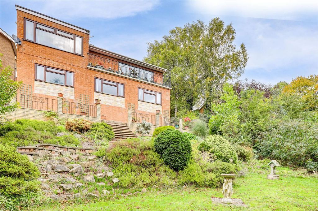 Property photo 1 of 34