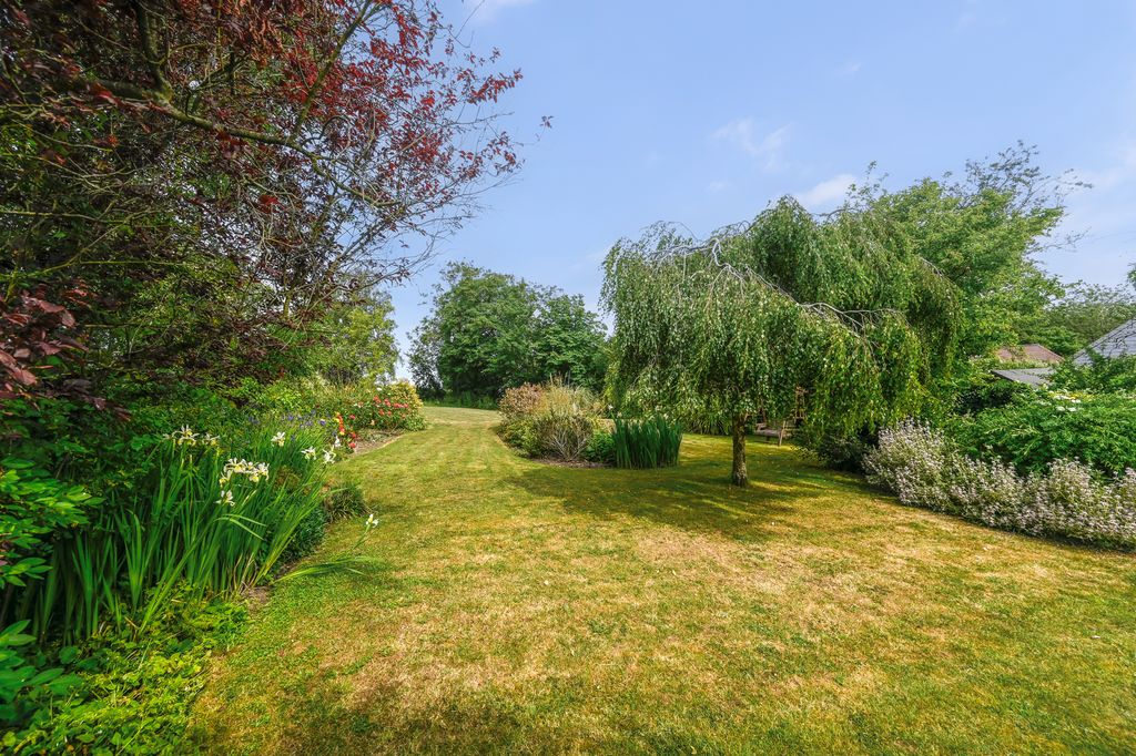 Property photo 2 of 29
