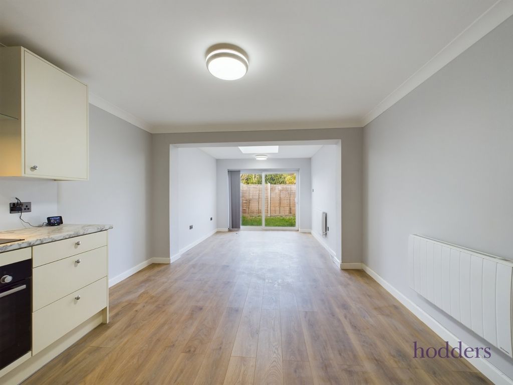 Property photo 1 of 18 Picture No. 08