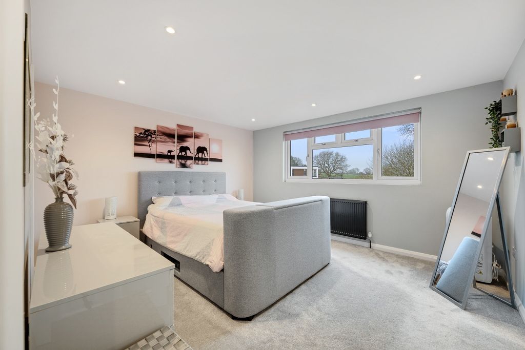 Property photo 3 of 21 48839110