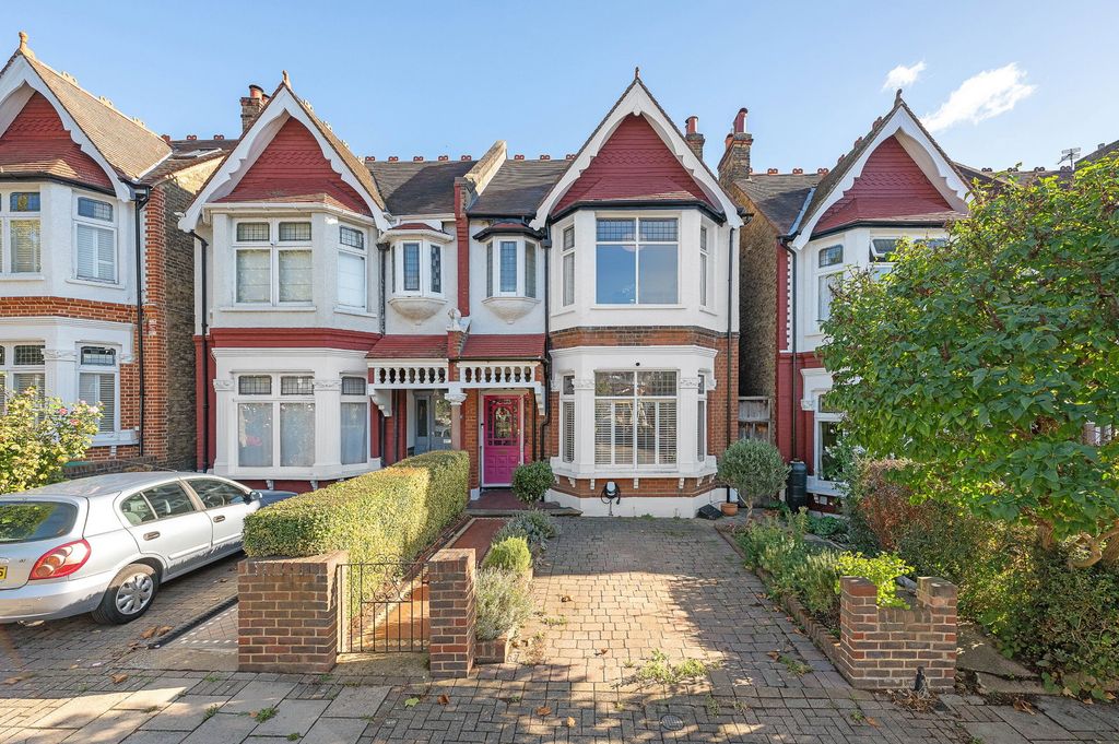 Property photo 2 of 46