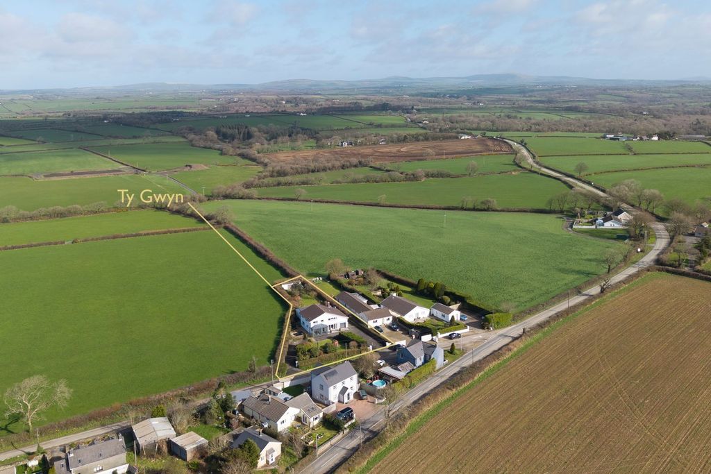 Property photo 2 of 45