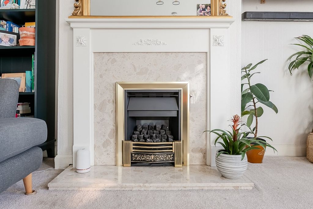 Property photo 3 of 24