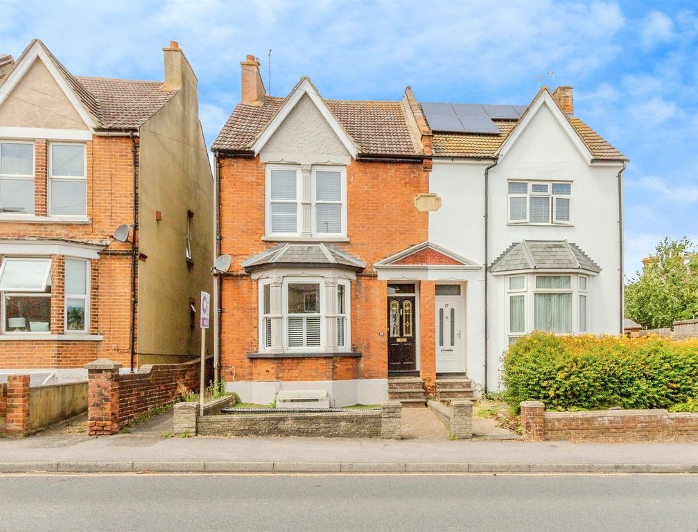 Property photo 1 of 17