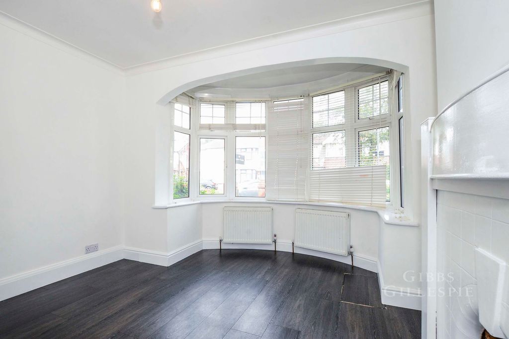 Property photo 3 of 13 Pbox-Img.Jpg