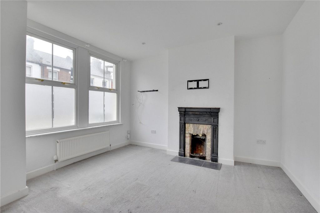 Property photo 3 of 10 Picture No. 08