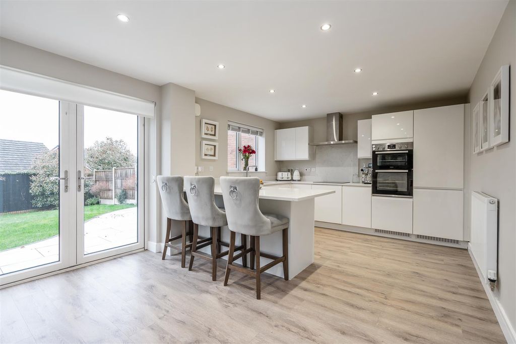 Property photo 3 of 17 3 Pastures Drive_10.Jpg