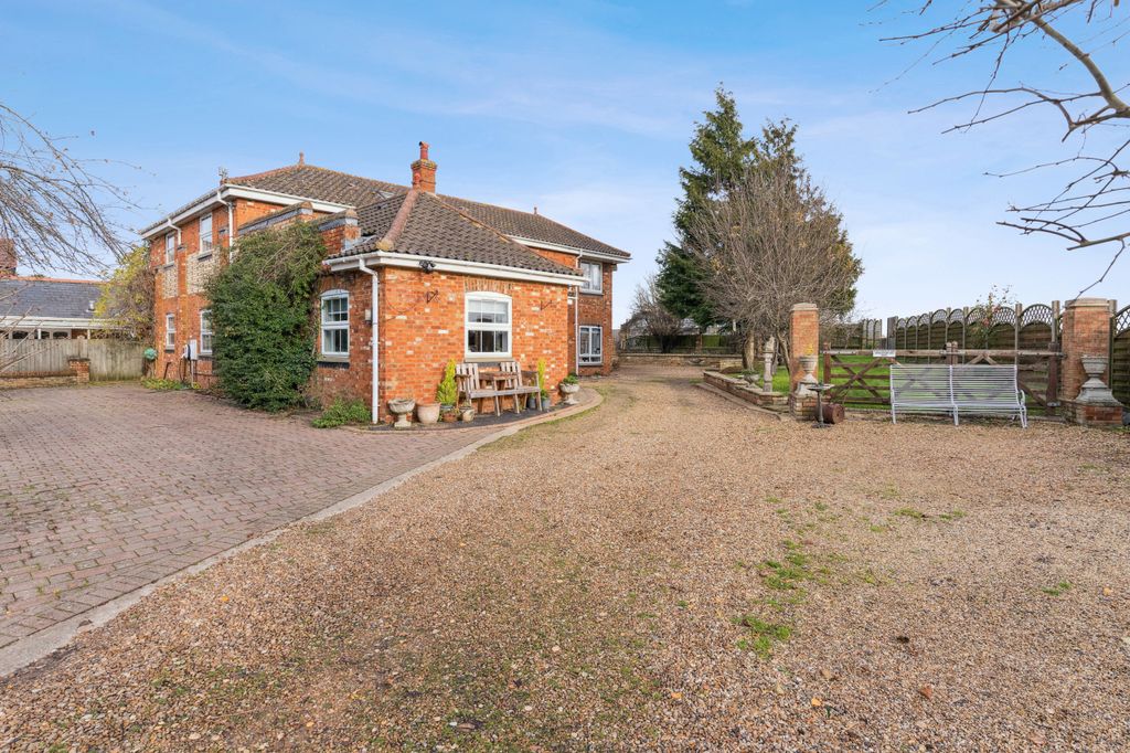 Property photo 2 of 25 Dsc08448