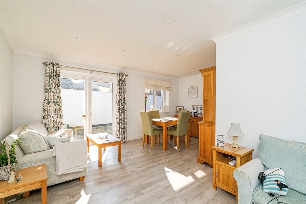 Property photo 1 of 17 Picture No. 10