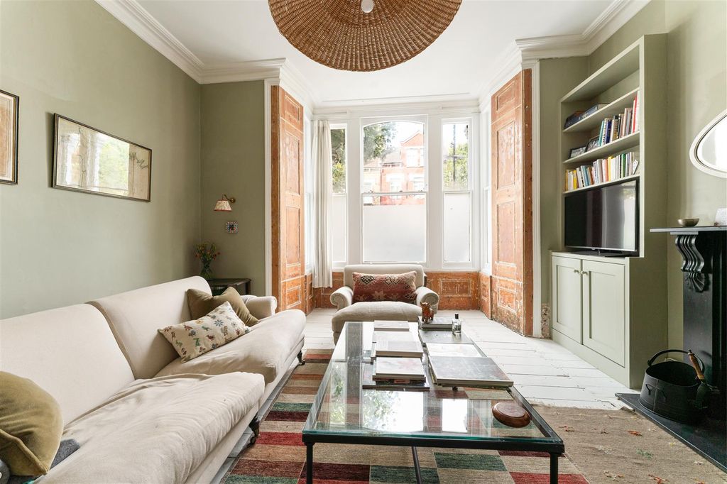 Property photo 1 of 38 Dunsmure Road, N16