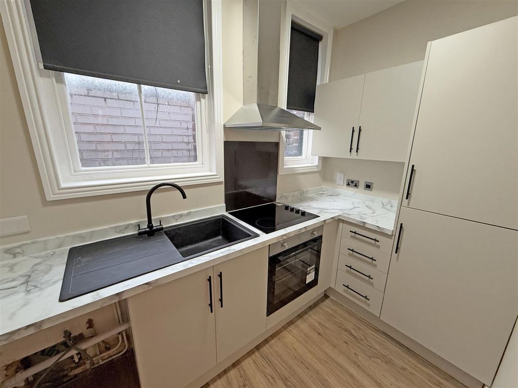 Property photo 3 of 8 Kitchen.Jpg
