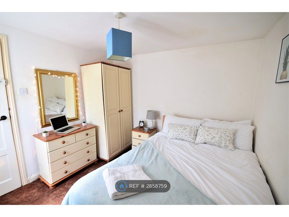 Property photo 2 of 13 Room 1