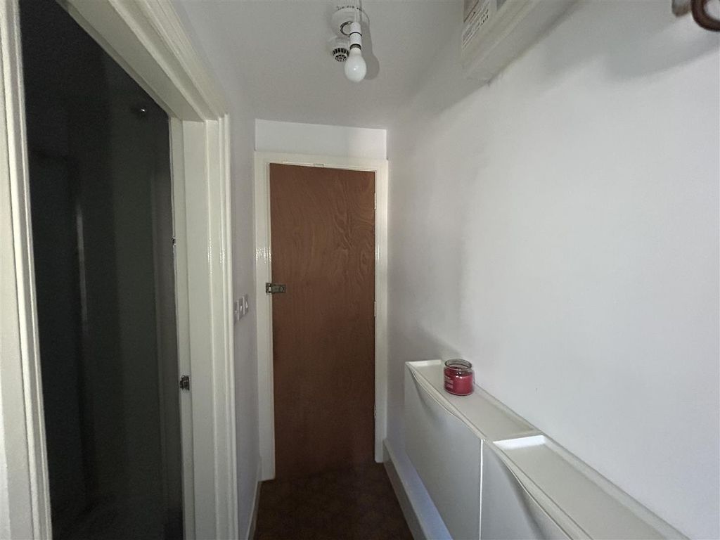 Property photo 2 of 6 Mhwo95Qceey4Vdz8Rwmjcq.Jpg