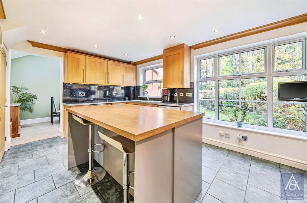 Property photo 2 of 25 Picture No. 56