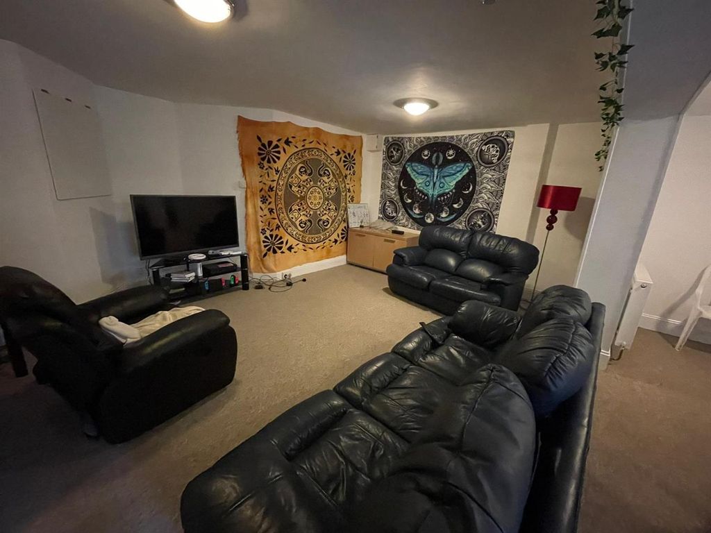 Property photo 2 of 10 892B1Ad6-34B8-4Dd8-8cd7-258703001820.Jpg