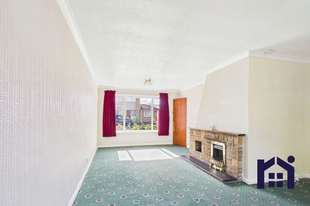 Property photo 2 of 13 Lounge