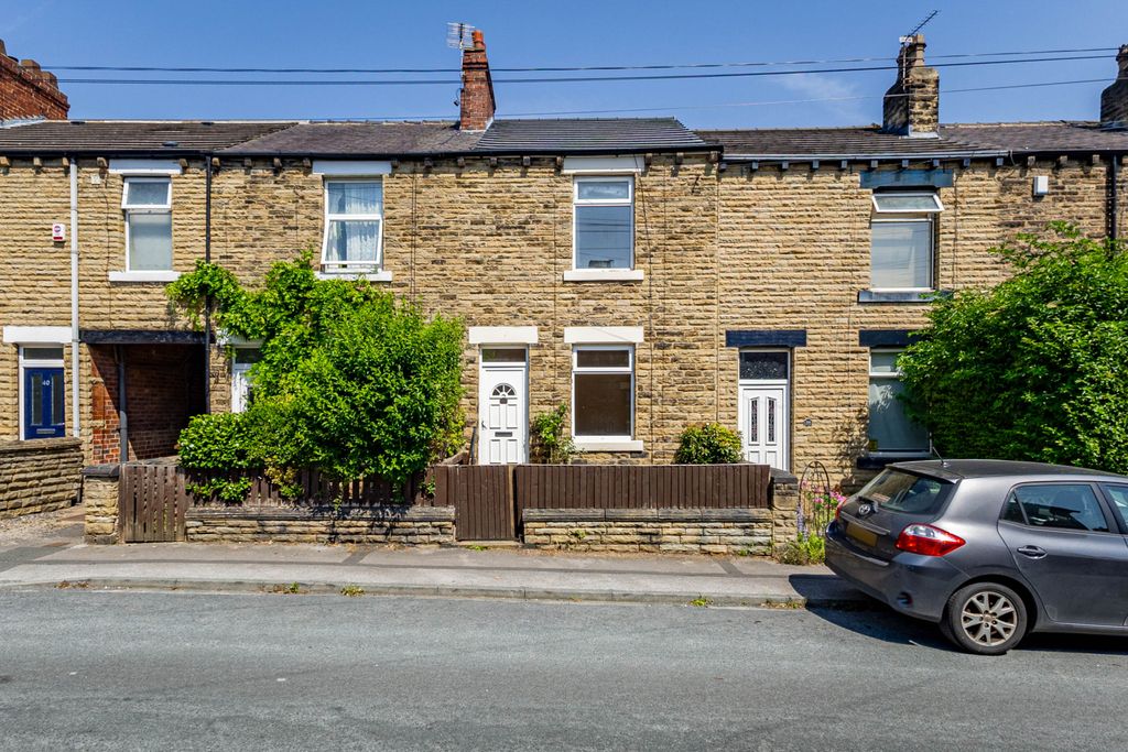Property photo 1 of 15 2 Bedroom Terrace For Sale