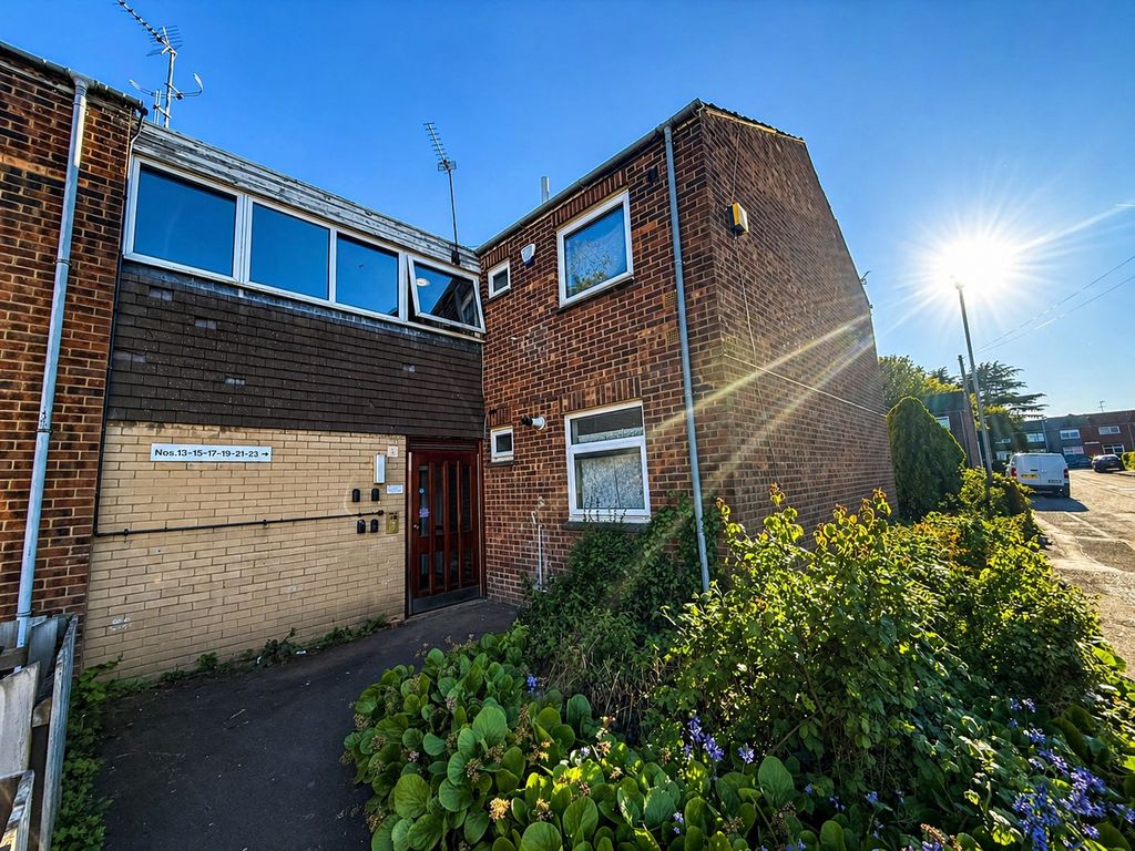 Property photo 1 of 8