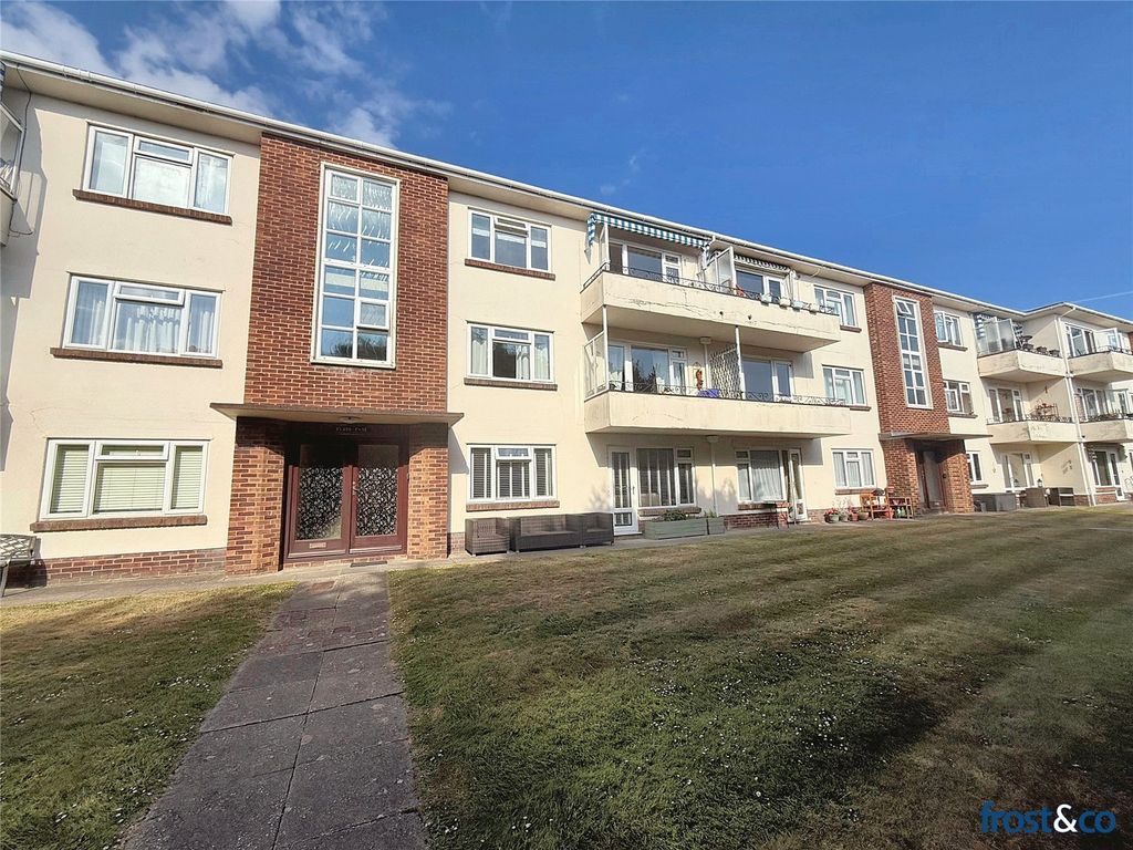 Property photo 1 of 15 Stretton Court