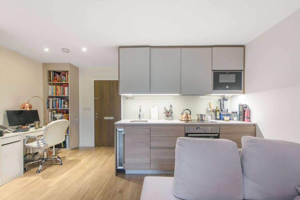 Property photo 3 of 7