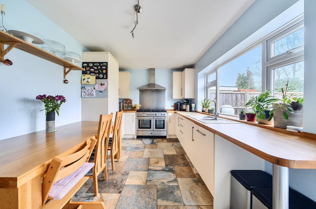 Property photo 2 of 19 1396307-17-69774F...