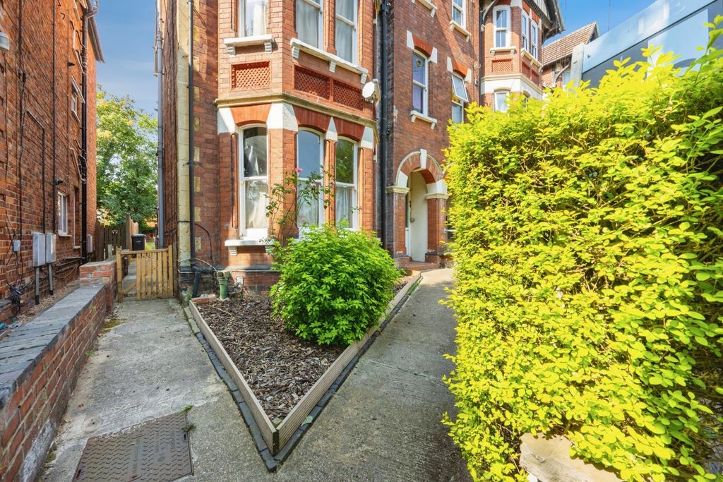 Property photo 1 of 20 Pbox-Img.Jpg