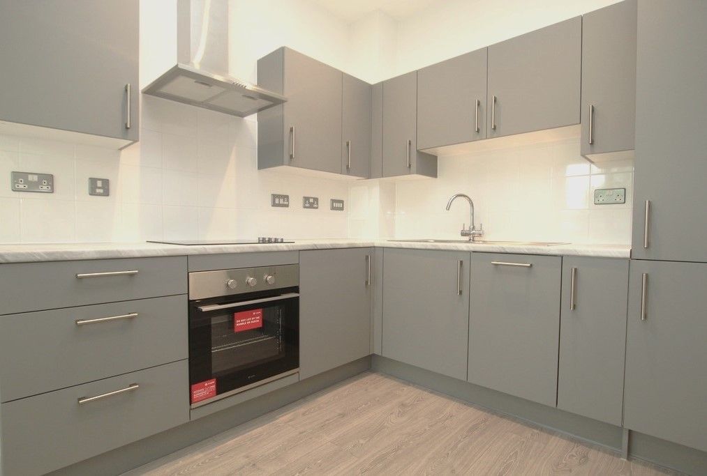 Property photo 3 of 9 Kitchen