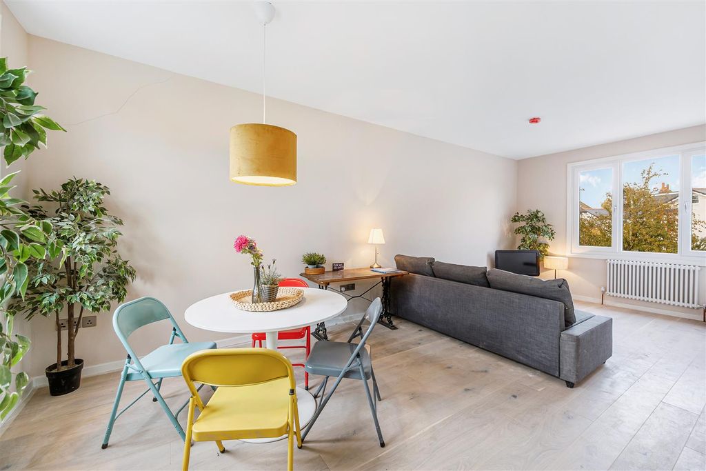 Property photo 1 of 15 Flat 3 Cumberland Park (2).Jpg