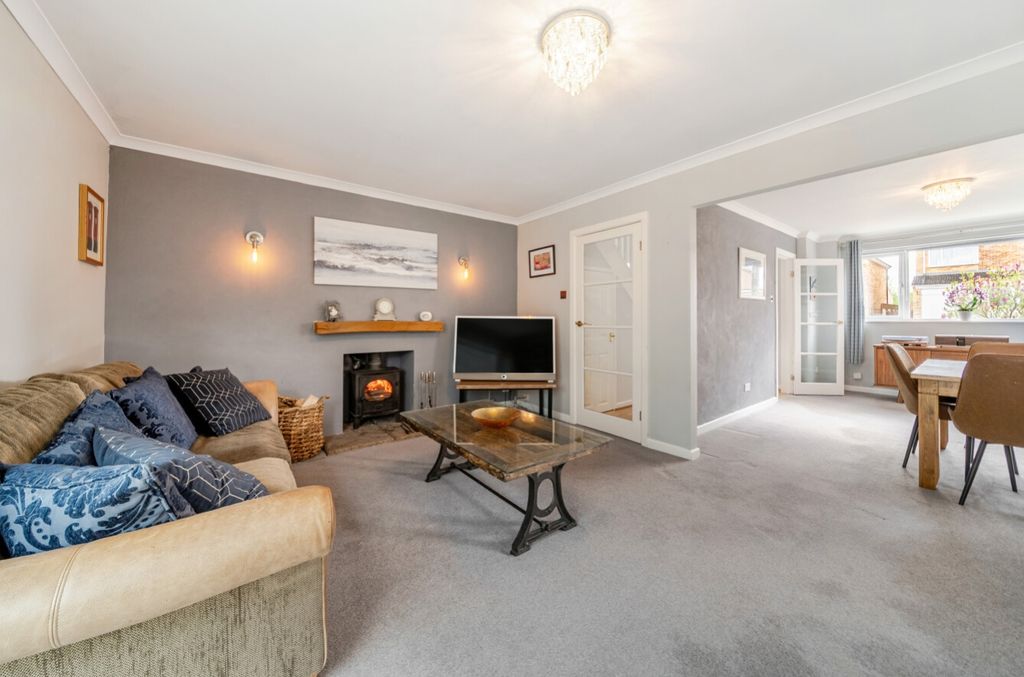 Property photo 3 of 25 1447233-8-69E0E34481405