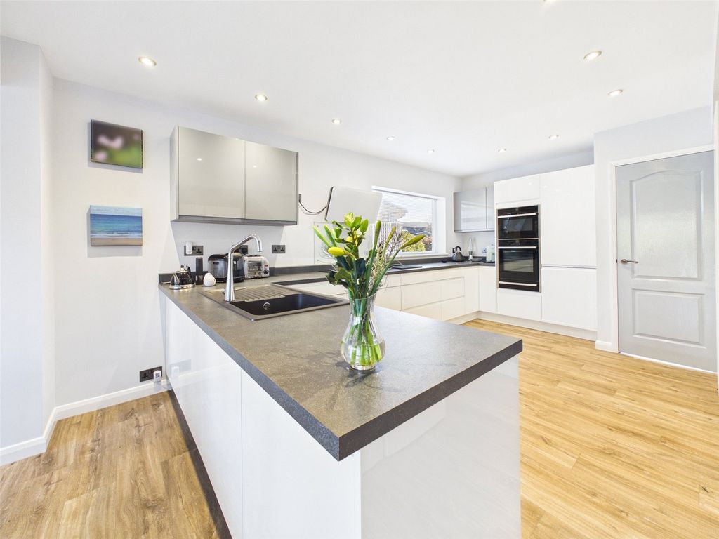 Property photo 3 of 22 Picture No. 04