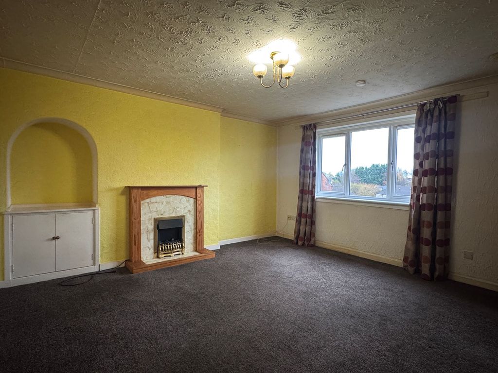 Property photo 2 of 16 Living Room