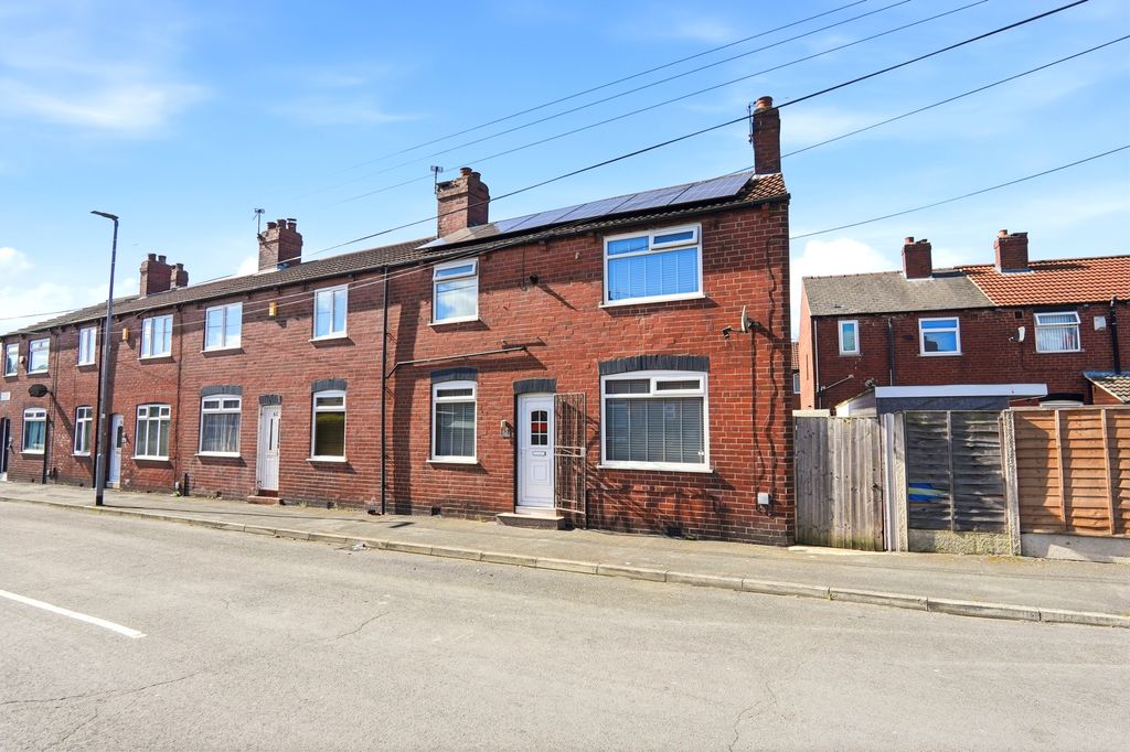 Property photo 2 of 19 Dawlish4