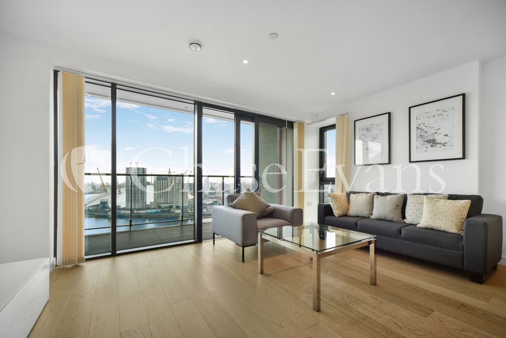 Property photo 1 of 19 Living Room