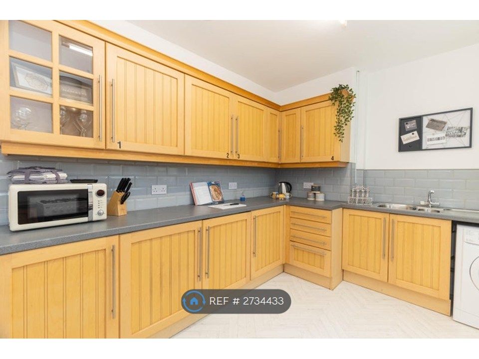 Property photo 3 of 4