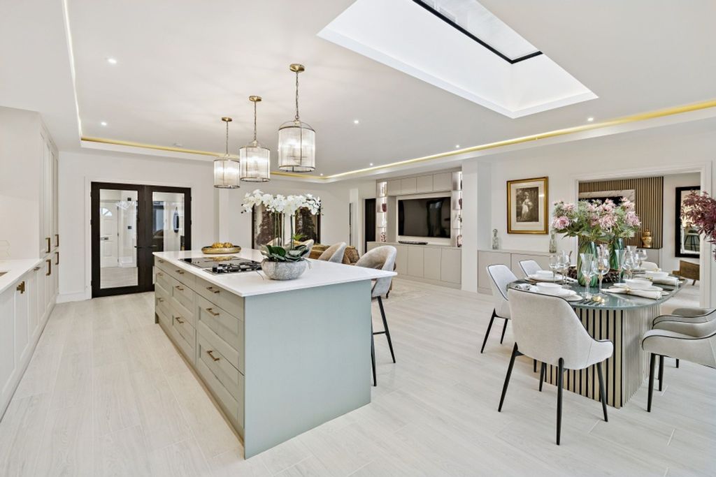 Property photo 3 of 39