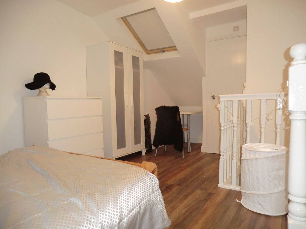 Property photo 3 of 7 Img_2222_4_Original