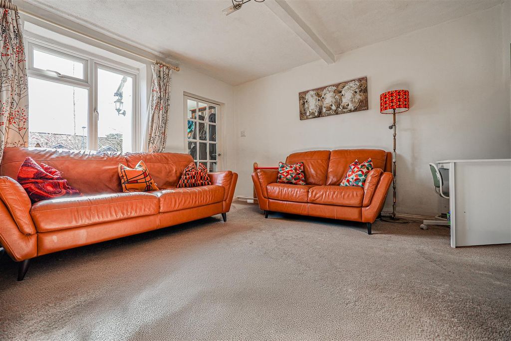 Property photo 3 of 22 980A6229-1.Png