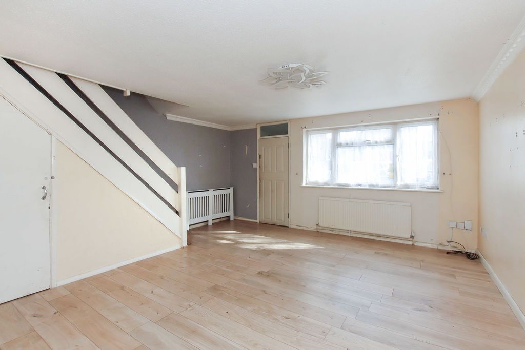 Property photo 3 of 13 Photo 6