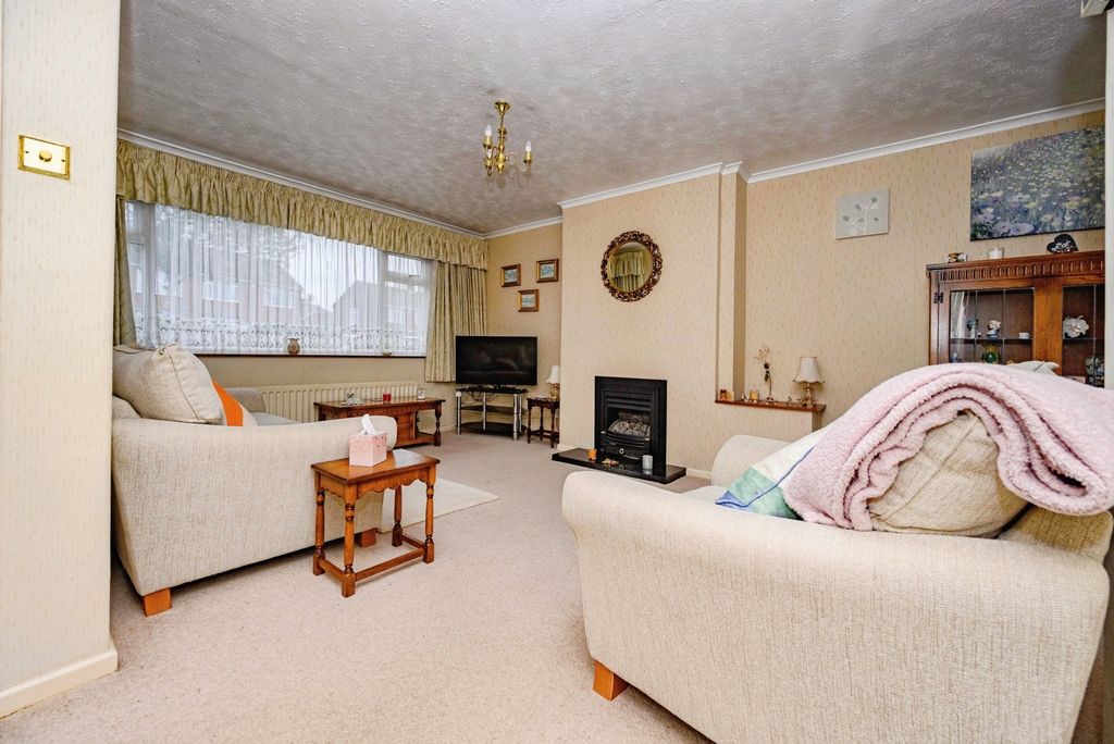 Property photo 3 of 17 Pbox-Img.Jpg
