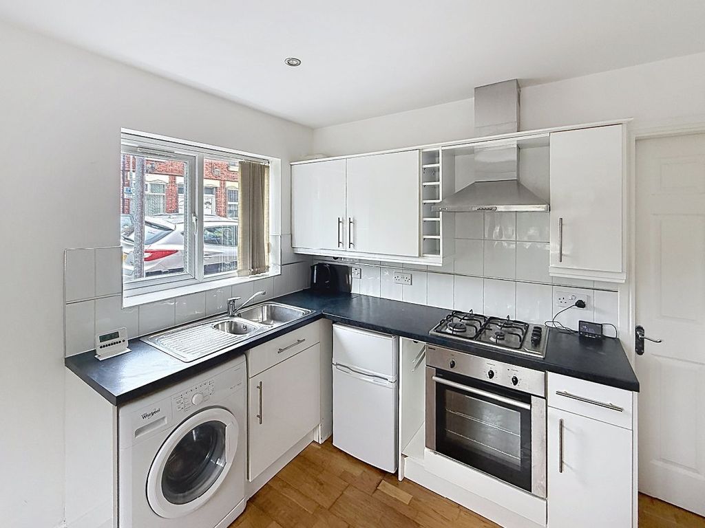 Property photo 3 of 9