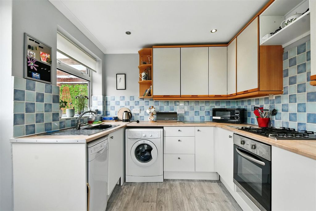 Property photo 2 of 17 Photo_022.Jpg