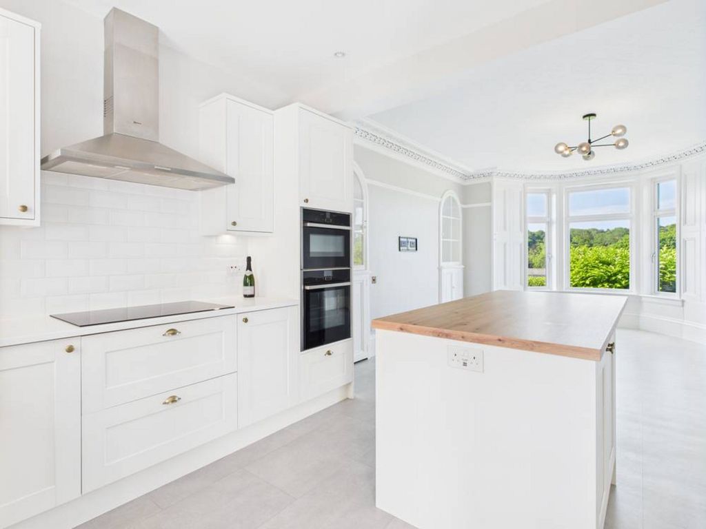 Property photo 3 of 39