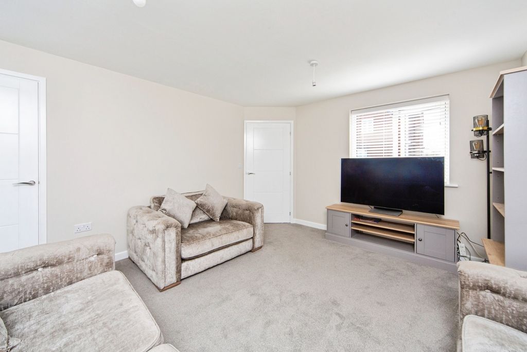 Property photo 3 of 14 Pbox-Img.Jpg