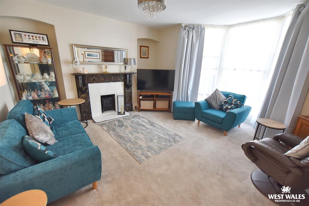 Property photo 3 of 20 2 (70).Jpg