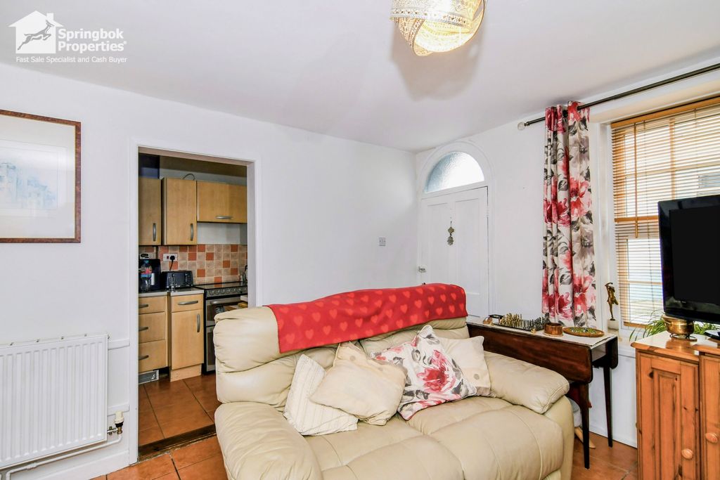 Property photo 3 of 15 4