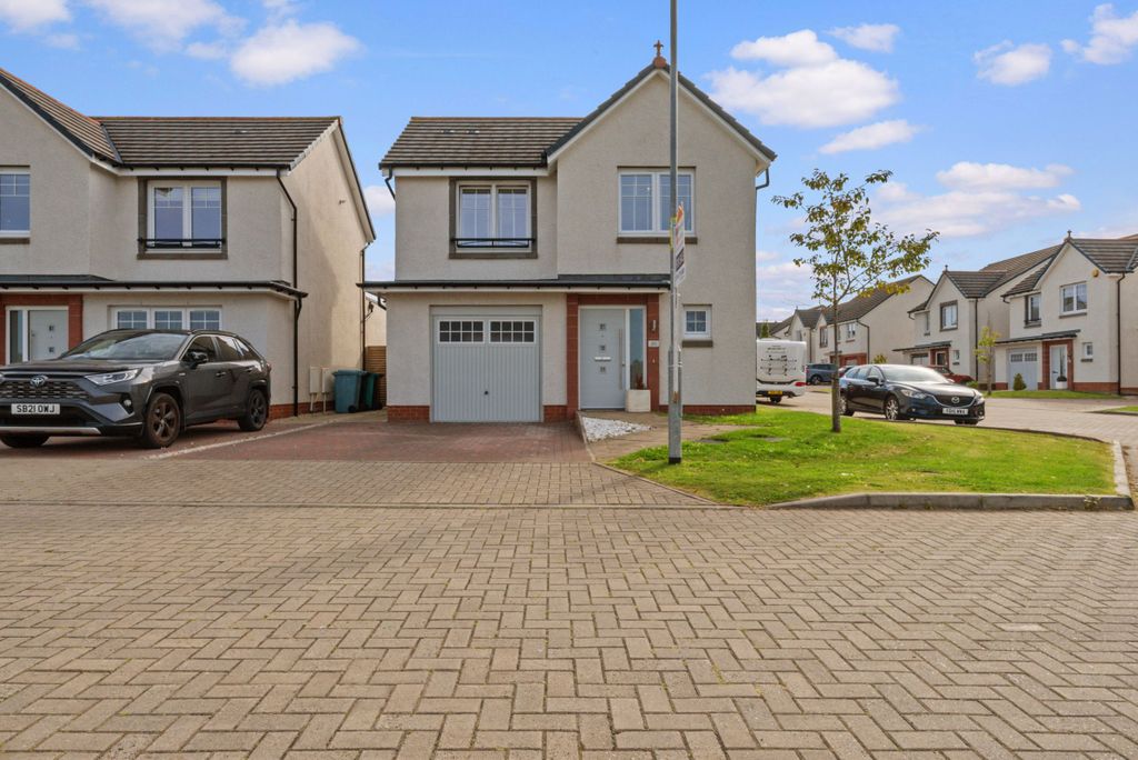 Property photo 1 of 27