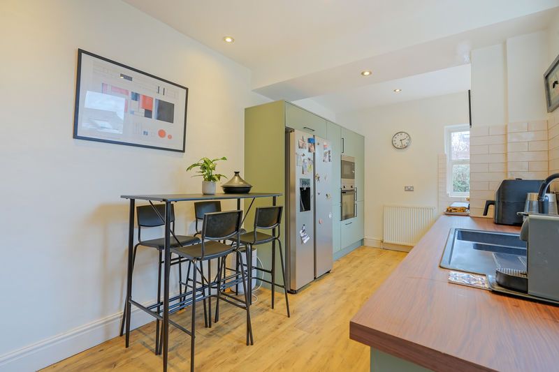 Property photo 3 of 32 Dining Kitchen