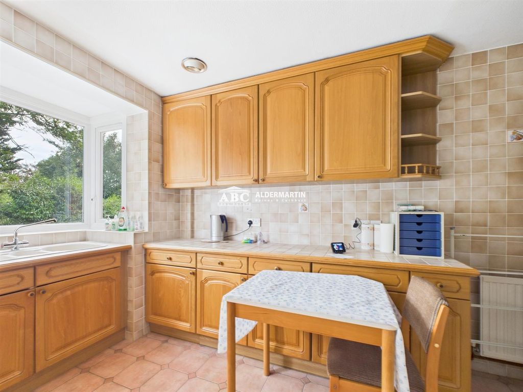 Property photo 3 of 25 Cam03827G0-Pr0074-Still010.Jpg